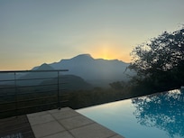 The view over the info fence edge pool