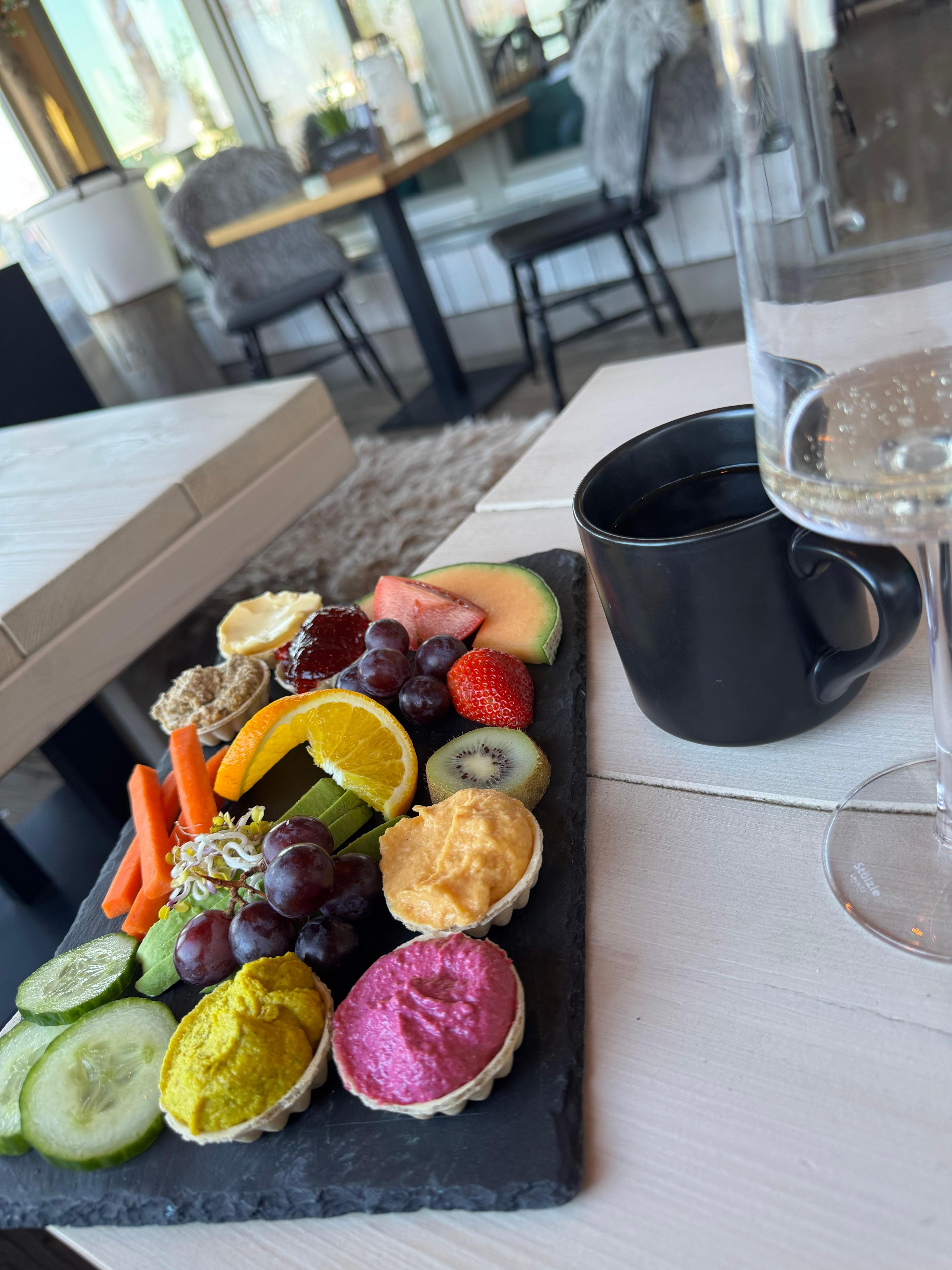 Frühstück in Café/Bar „Lütten“