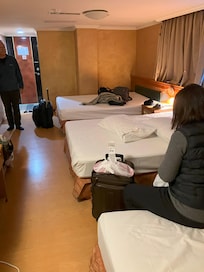 ホテル 天井が低く少し圧迫感がありました