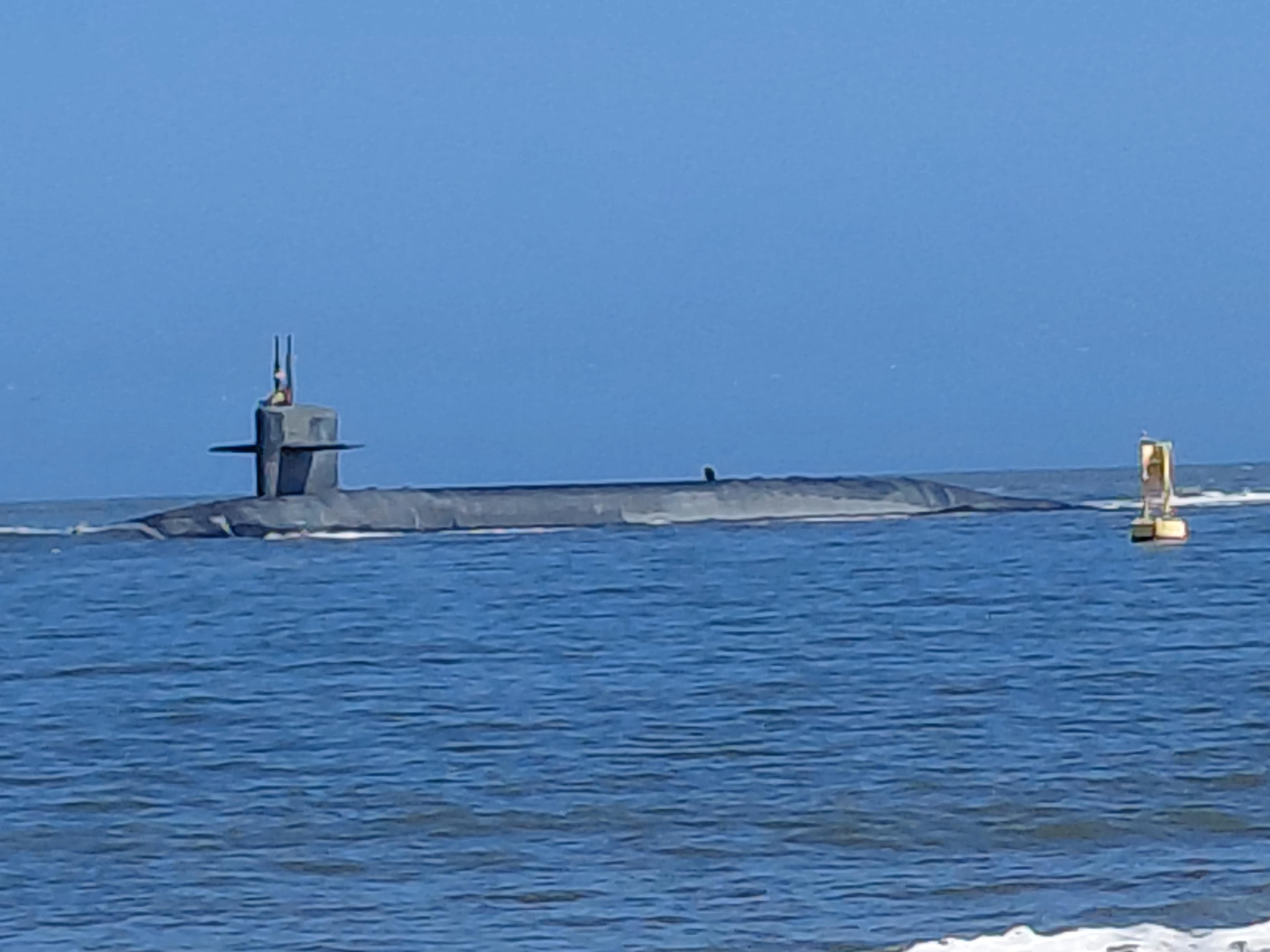 Sailing through the Amelia river inlet to Jacksonville port. Ohio class submarine, Ms. Rhode Island.!!!