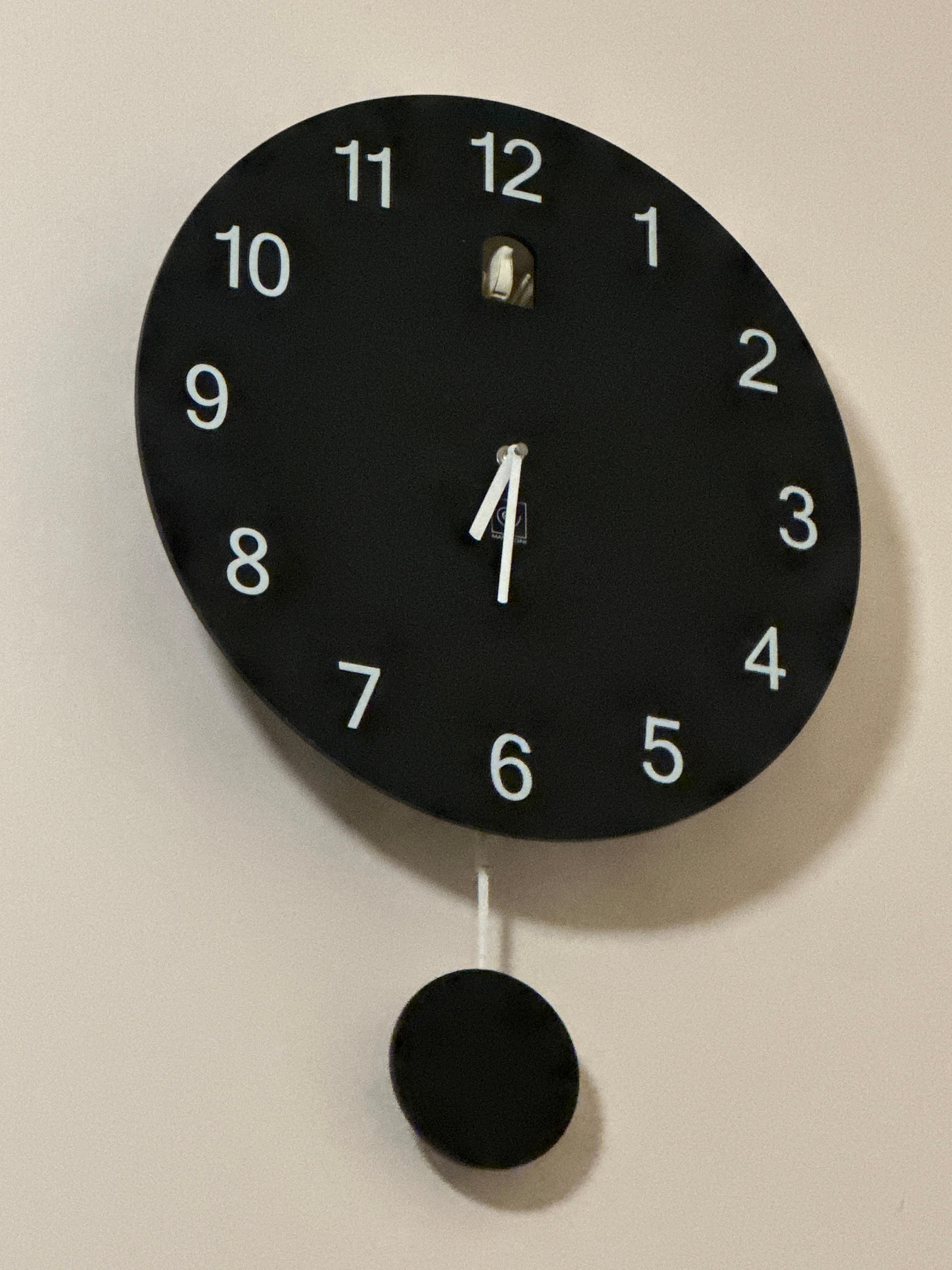 This clock needs batteries! 