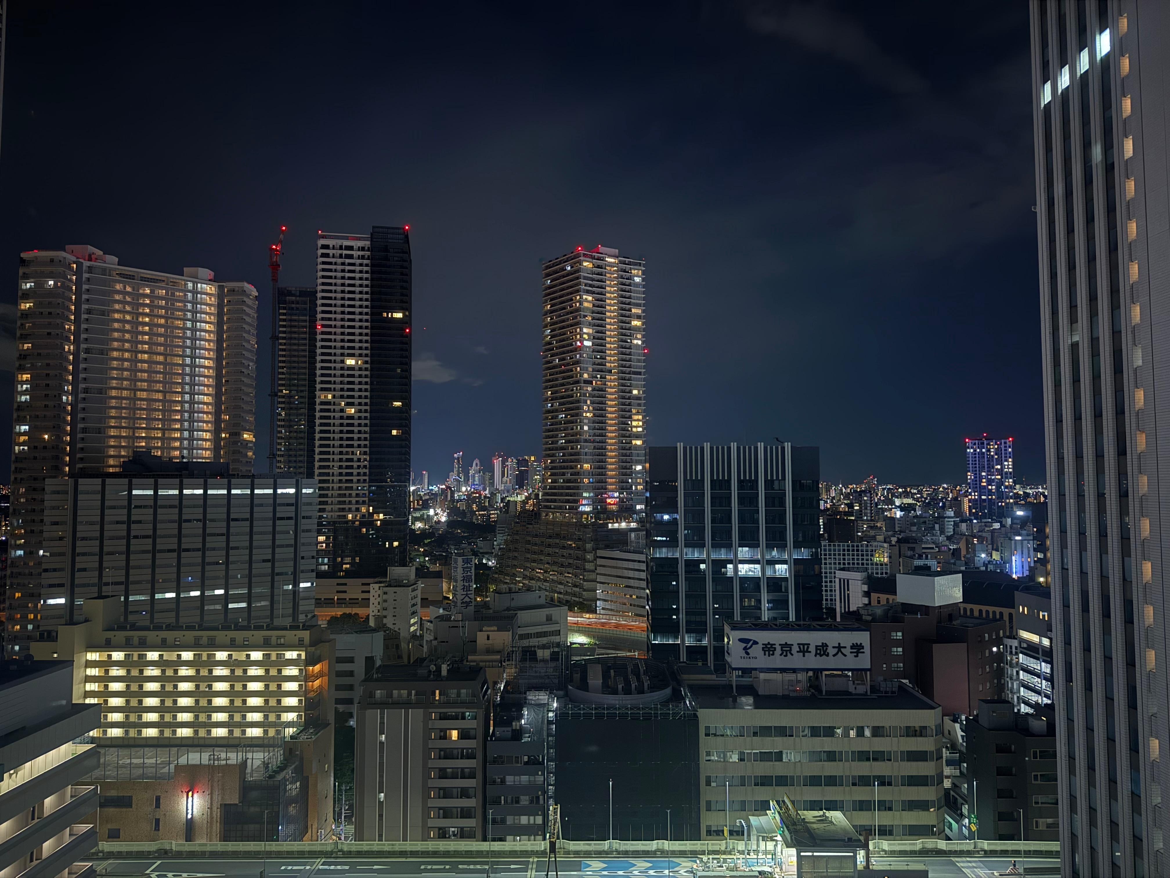 21階かは見えた外でした。とても静かに。でも、過ごしやすい部屋でした