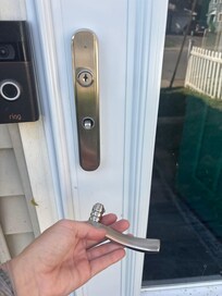 Door handle fell off smh