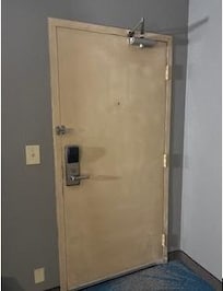 i pretty sure this door was originally white because there's no way this was "artistic" Choice