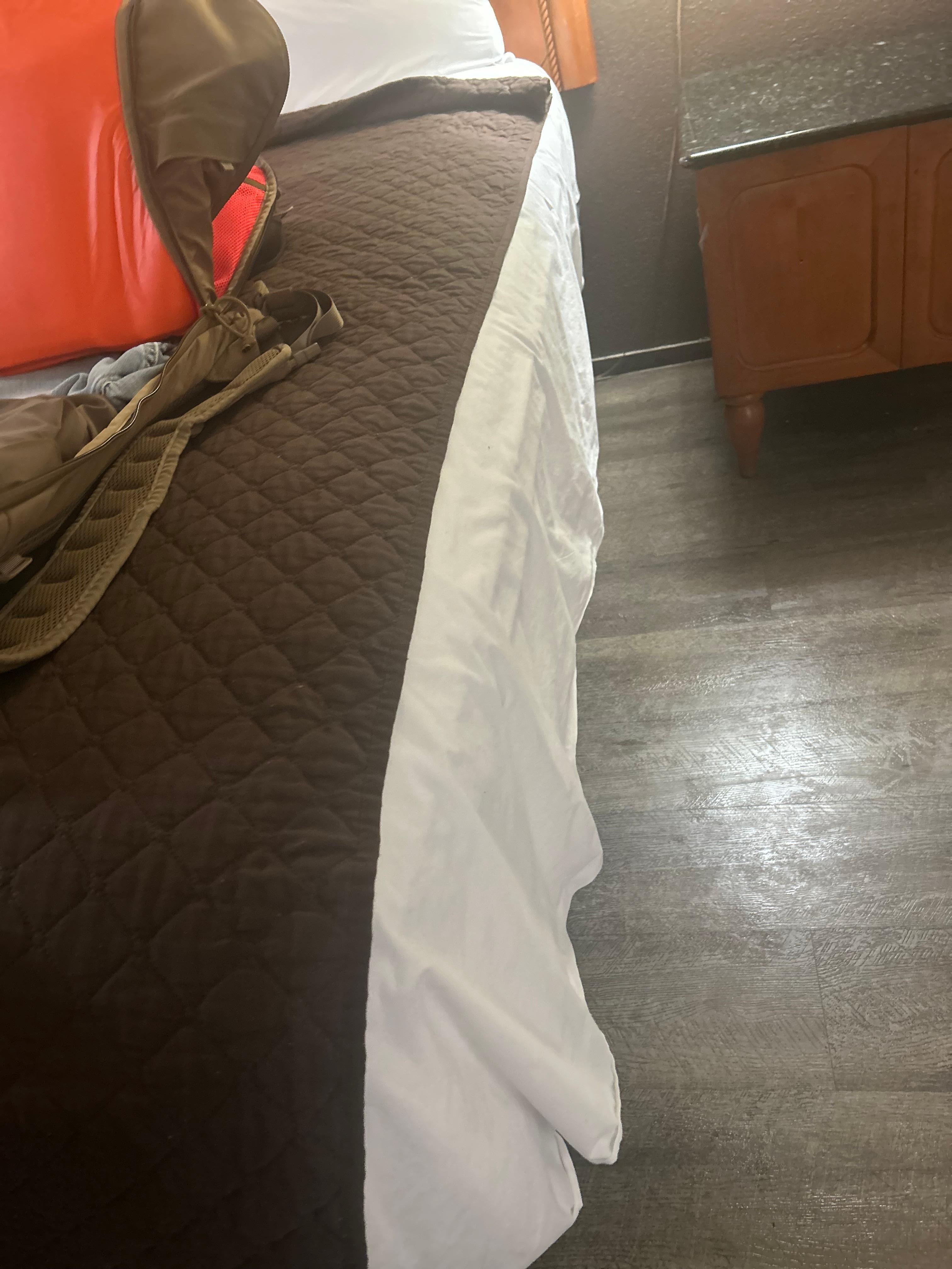 Blanket didn’t cover the bed
