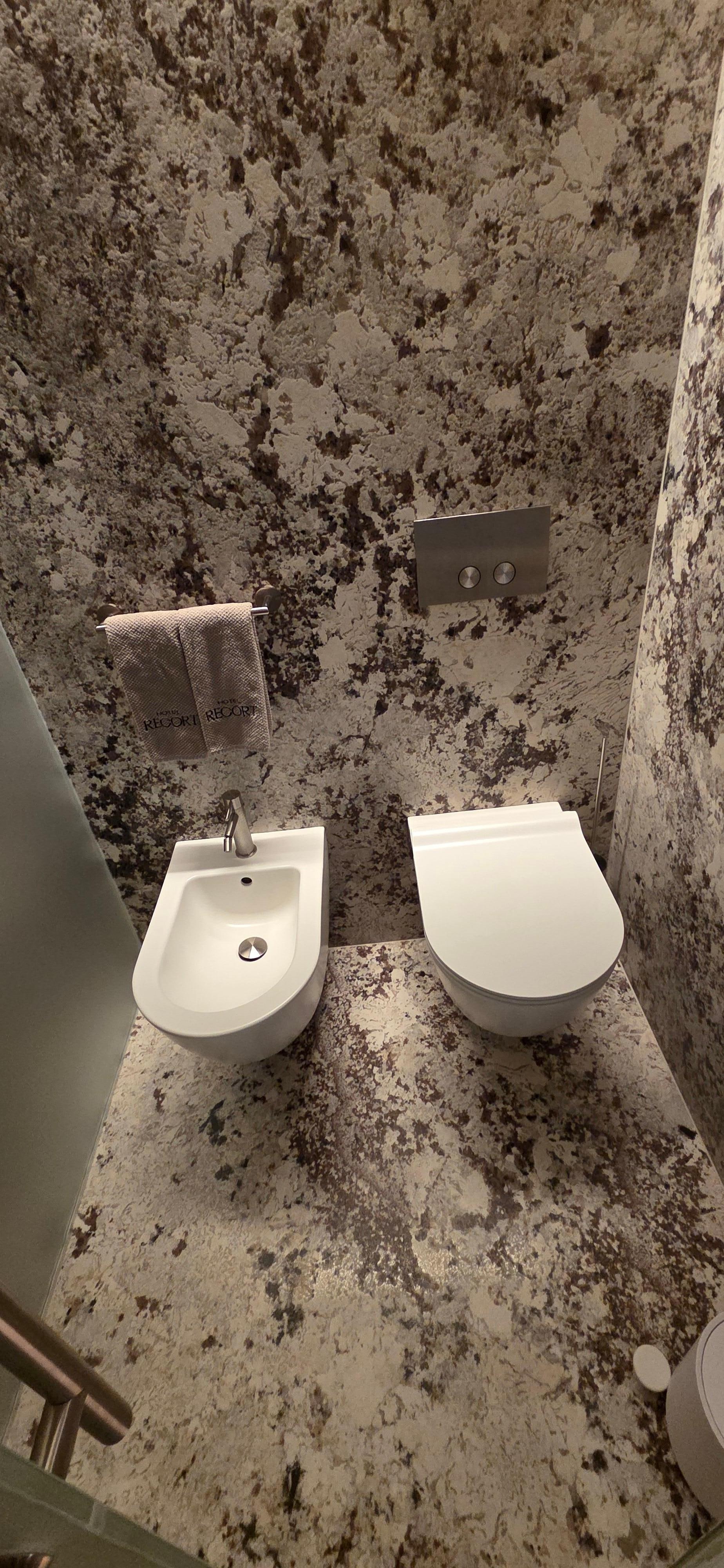 bagno con bide'