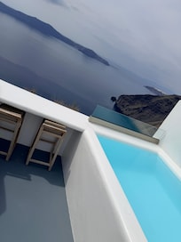 Another room next door to the Honeymoon suite