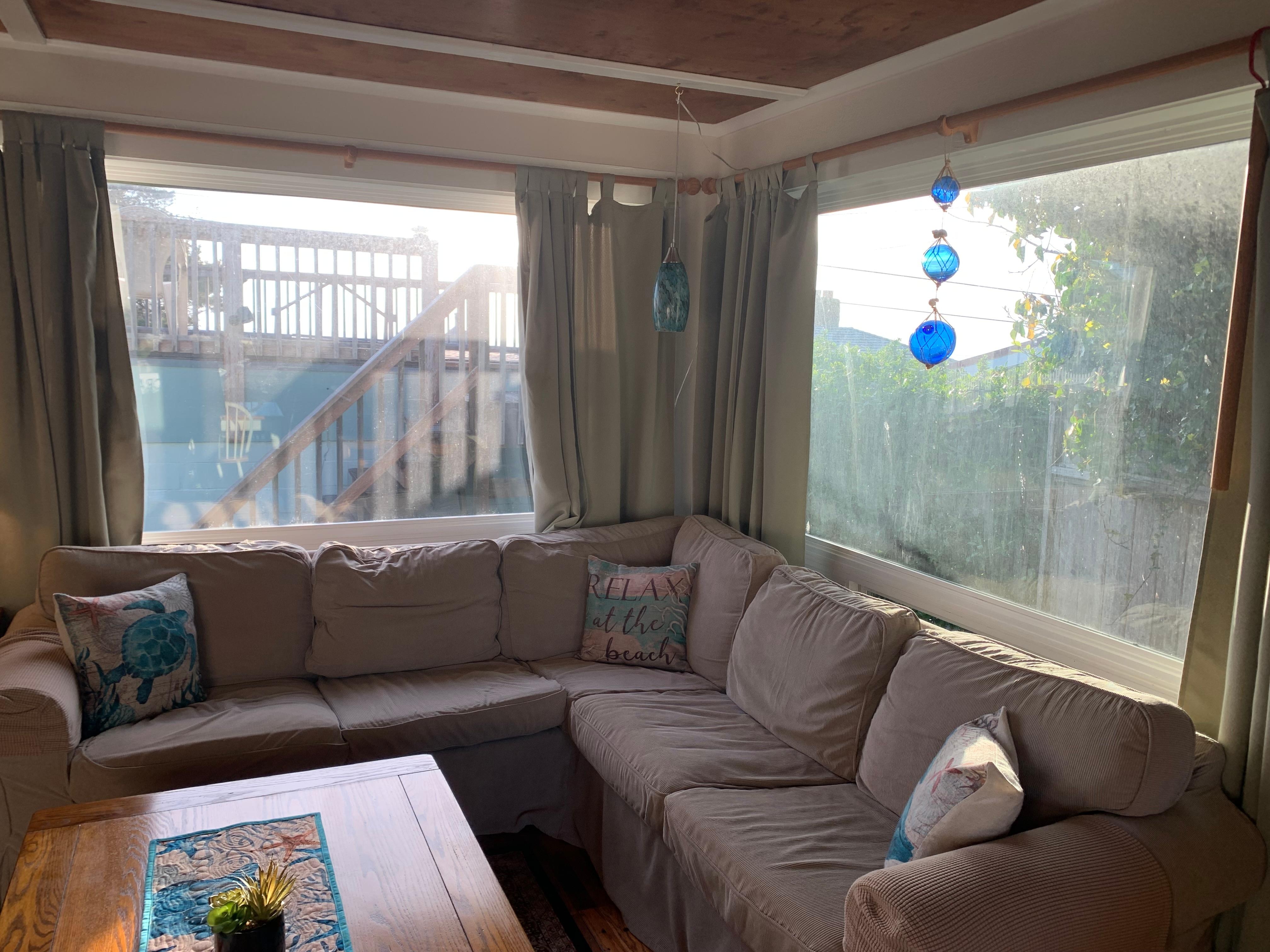Living room with viewing deck