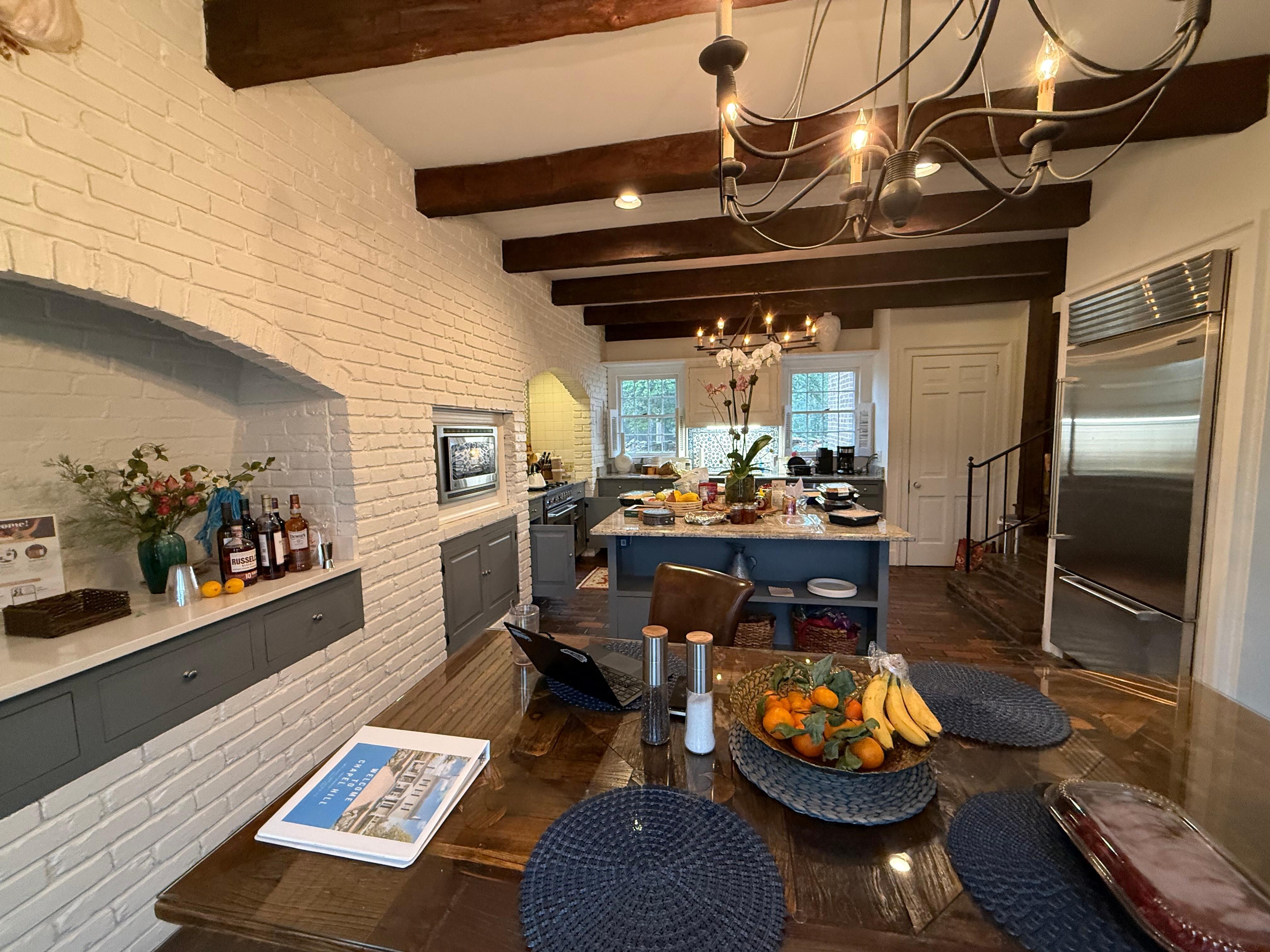 Handsome kitchen with flexible service and work areas