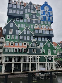 Ausflug nach Zaandam, sehr interessante Häuser.