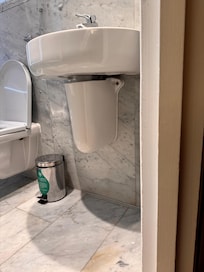 Sink broken