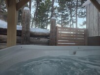 Mountian view for sunrise in the hot tub!