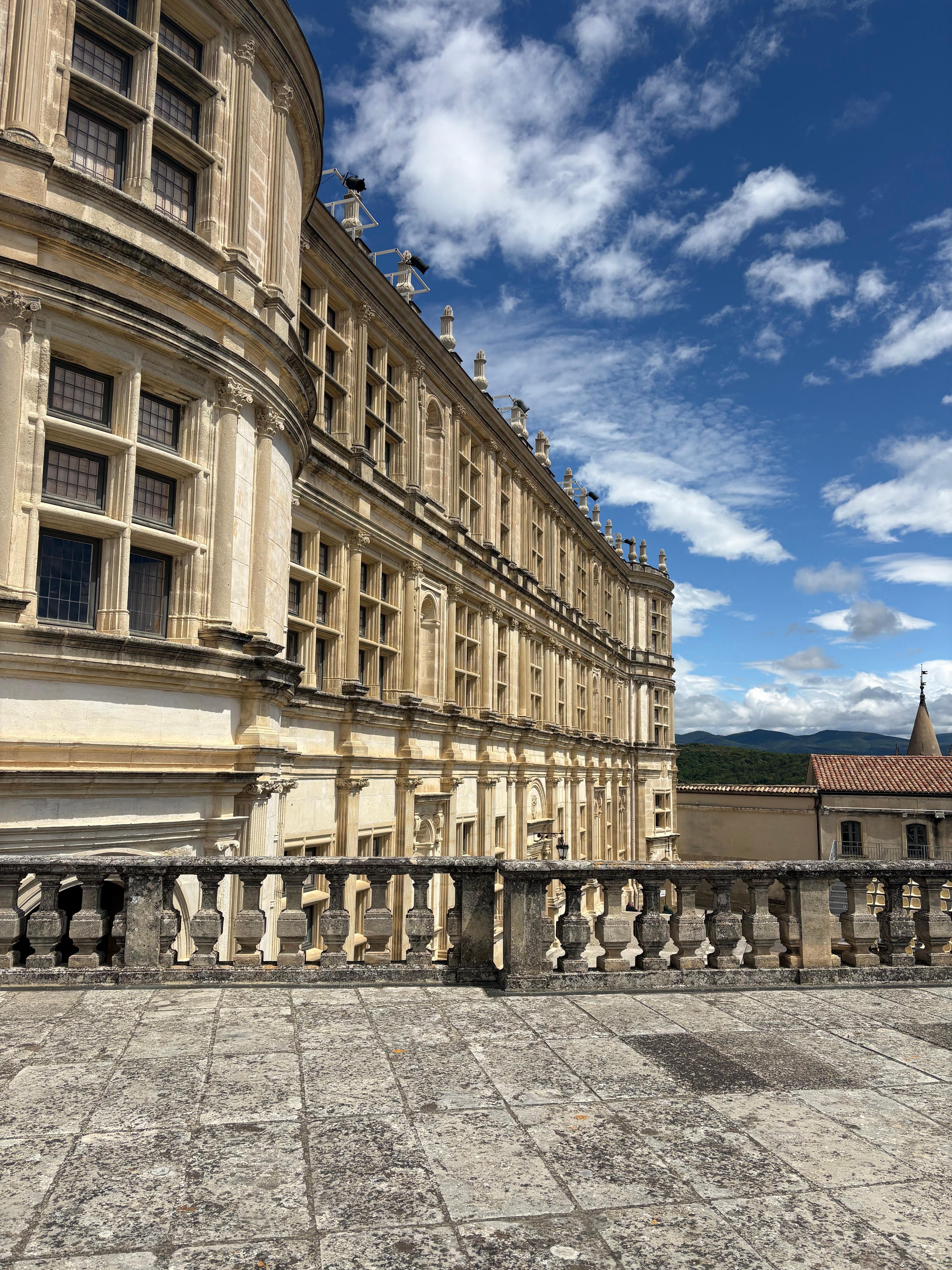 Façade du château de Grignan
