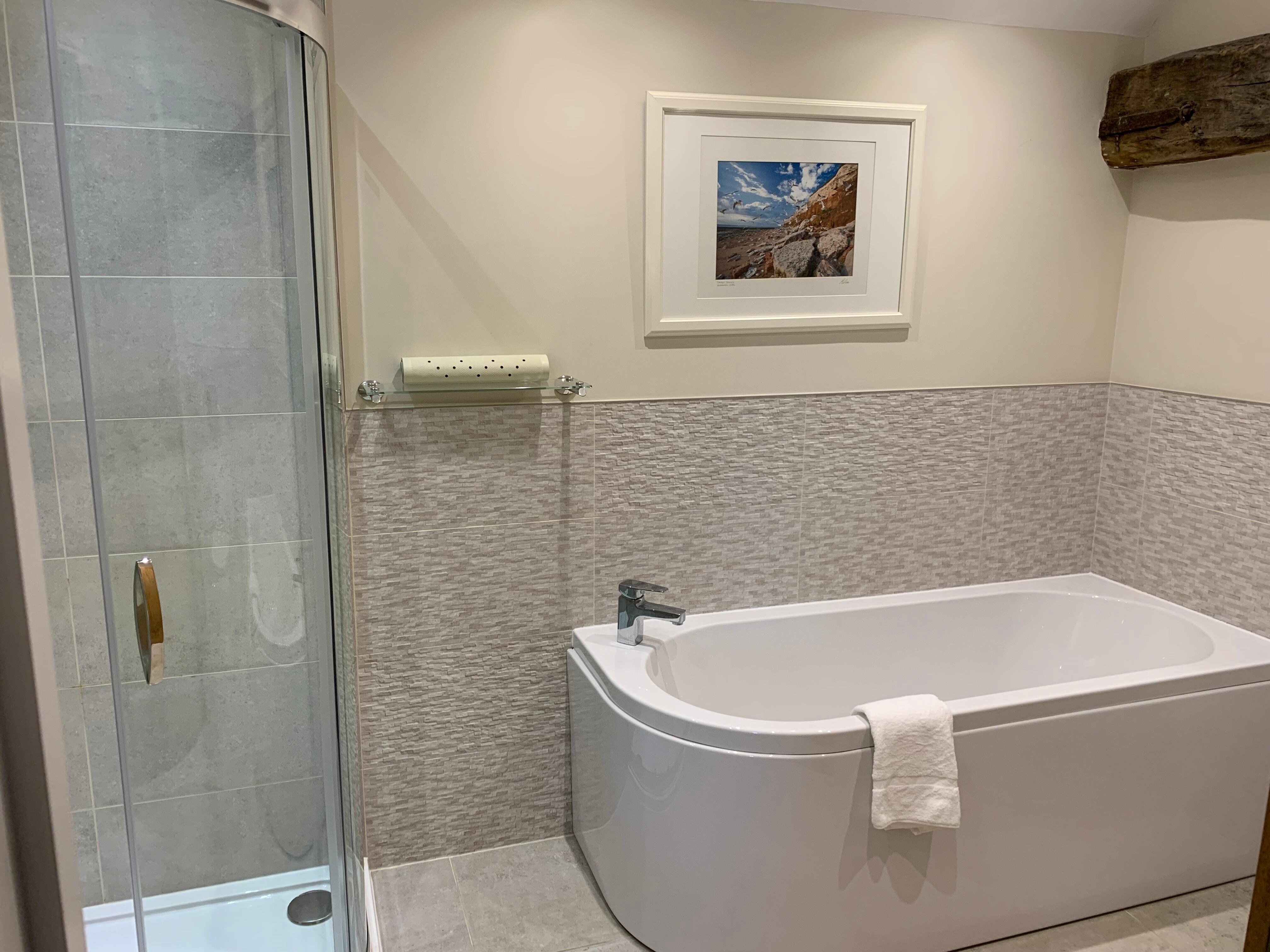 Well presented and very clean bathroom 