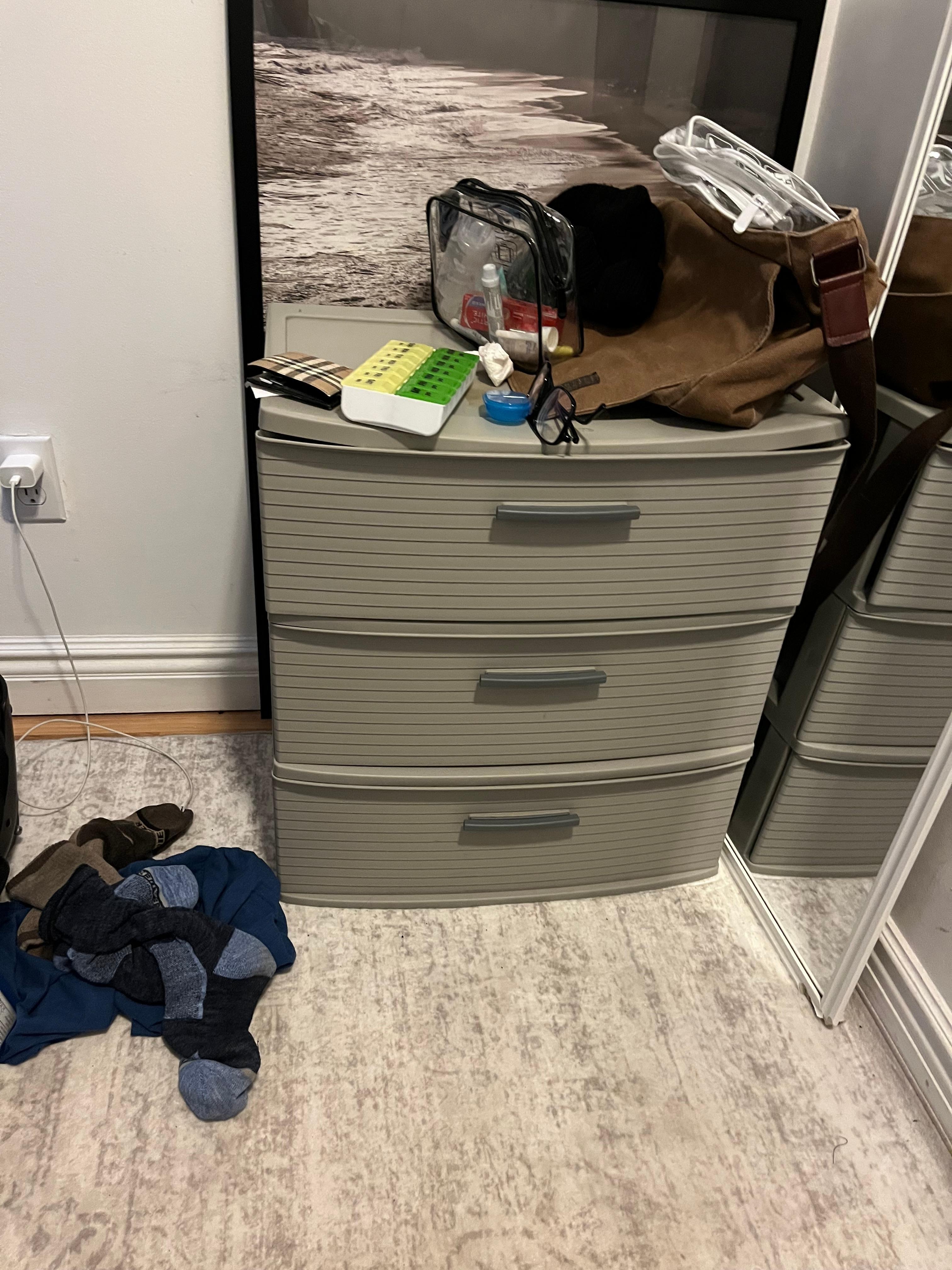 Clothes bin