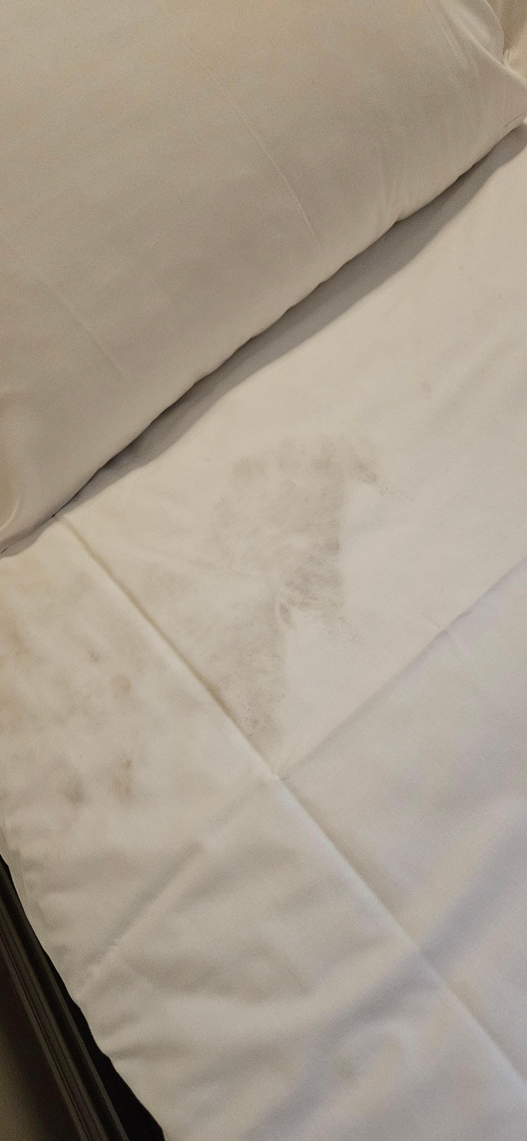 This is what i saw when I took the duve away.