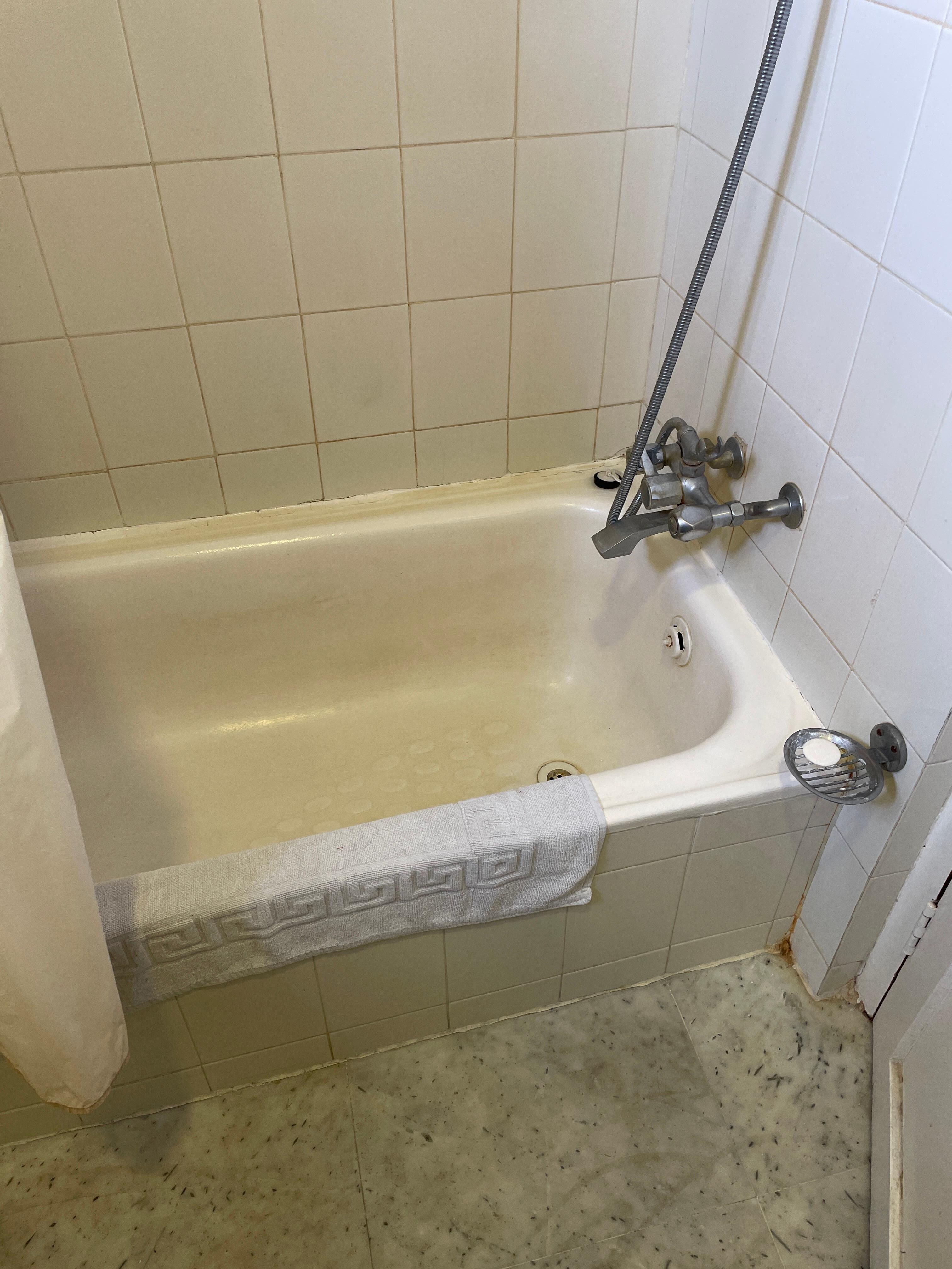 水やお湯の勢いがなく、体を洗い辛い。