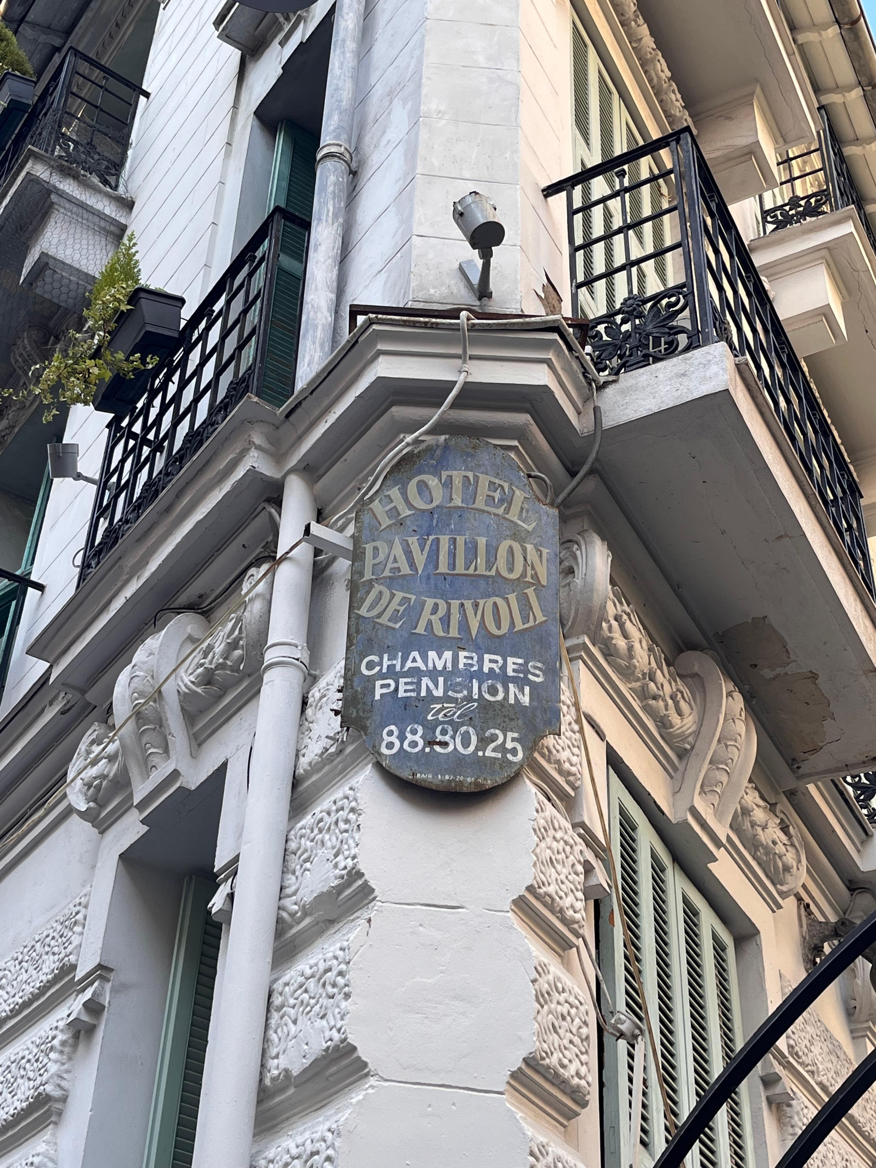 Hotel plaque