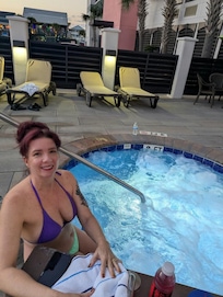 Very nice little hot tub and pool