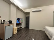 房間很寬敞,床很舒適。