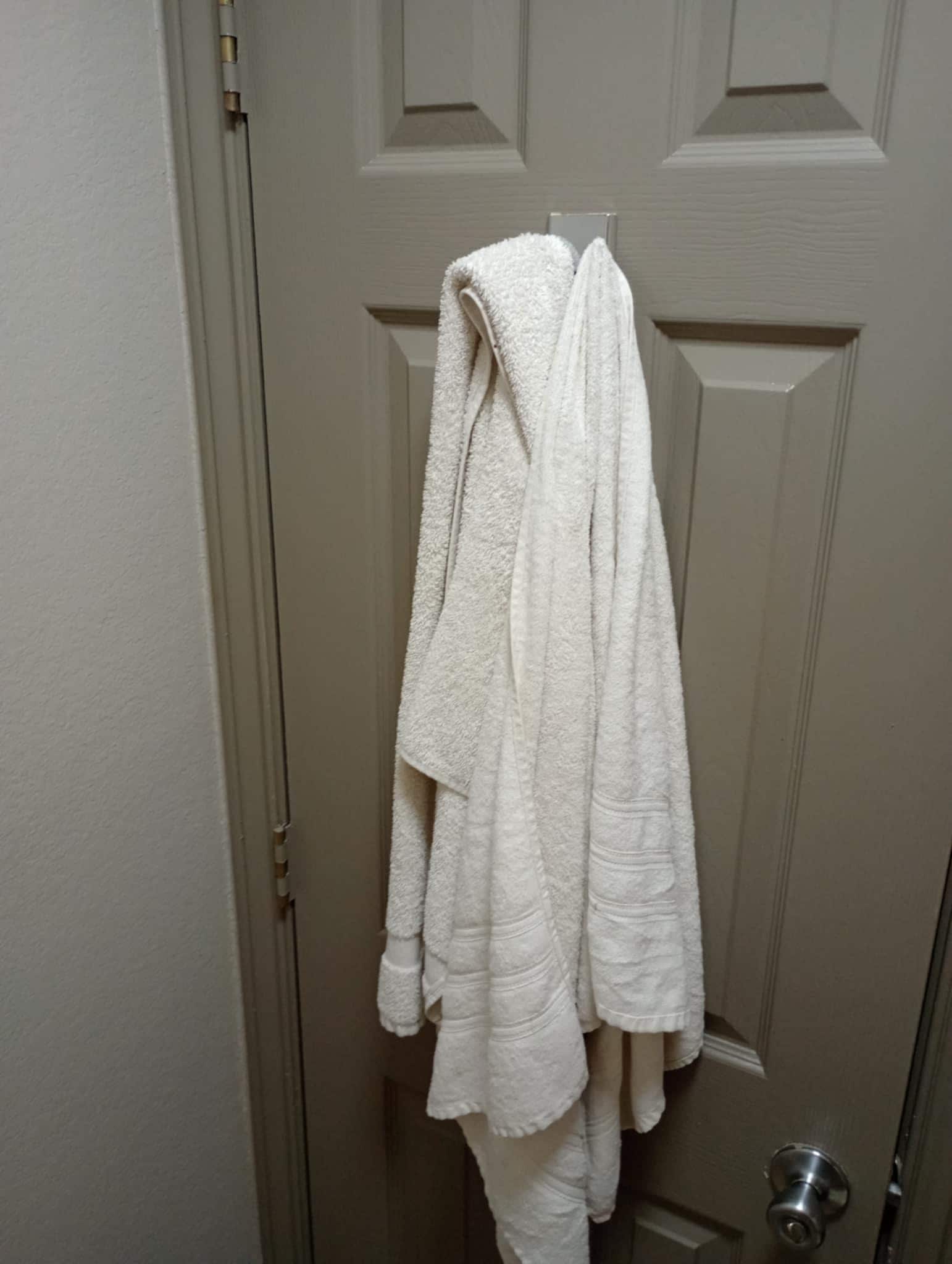 Dirty towels left from previous guests.