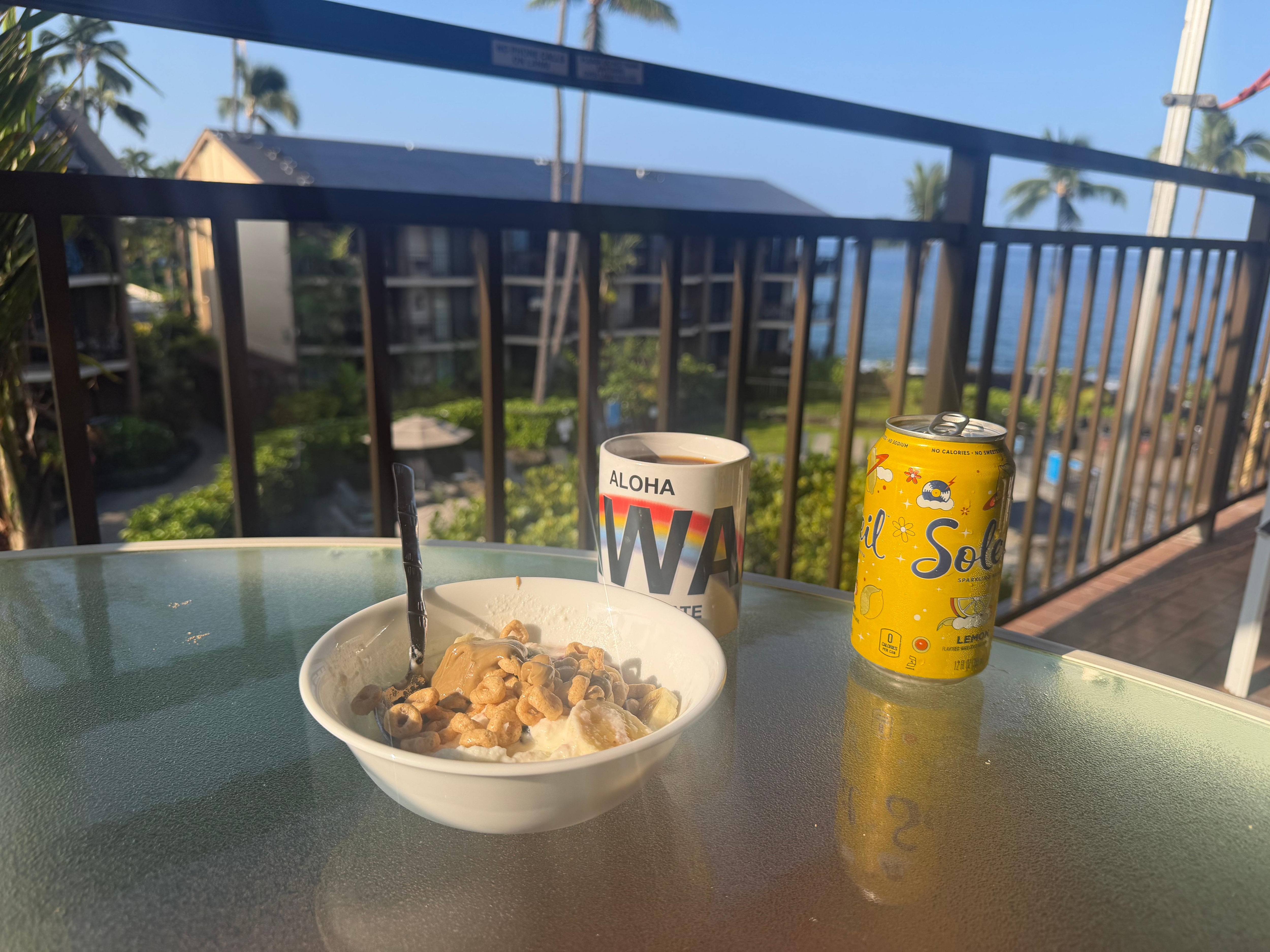Breakfast on lanai. 