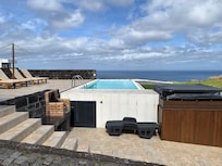 Pool/ hot tub