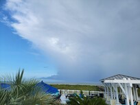 Storm blowing through in the ocean while we were at the infinity pool. Cool to watch.