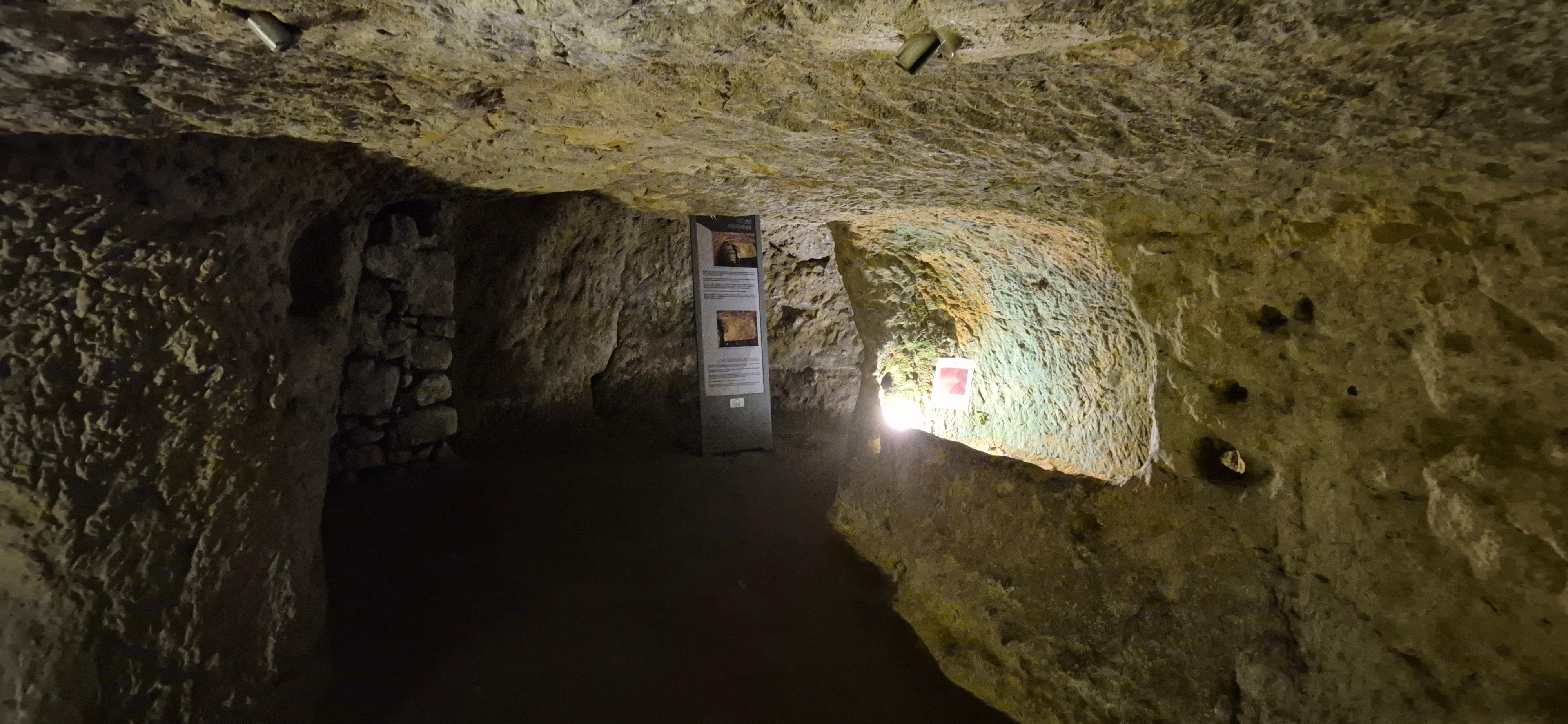souterrain chateau de Brezé