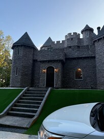 Lower circular drive entrance