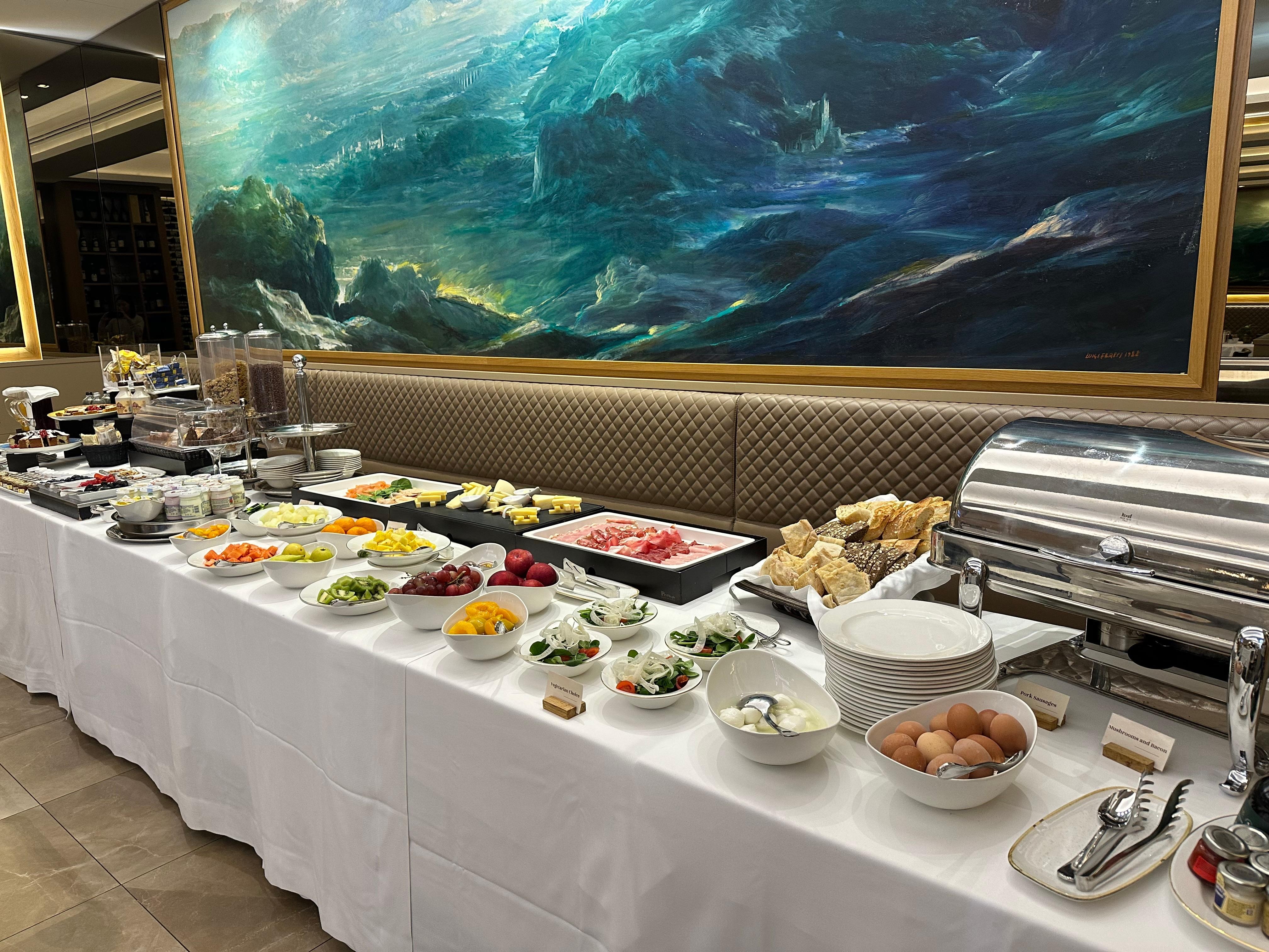Breakfast buffet !
