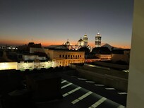 Vista noturna para catedral