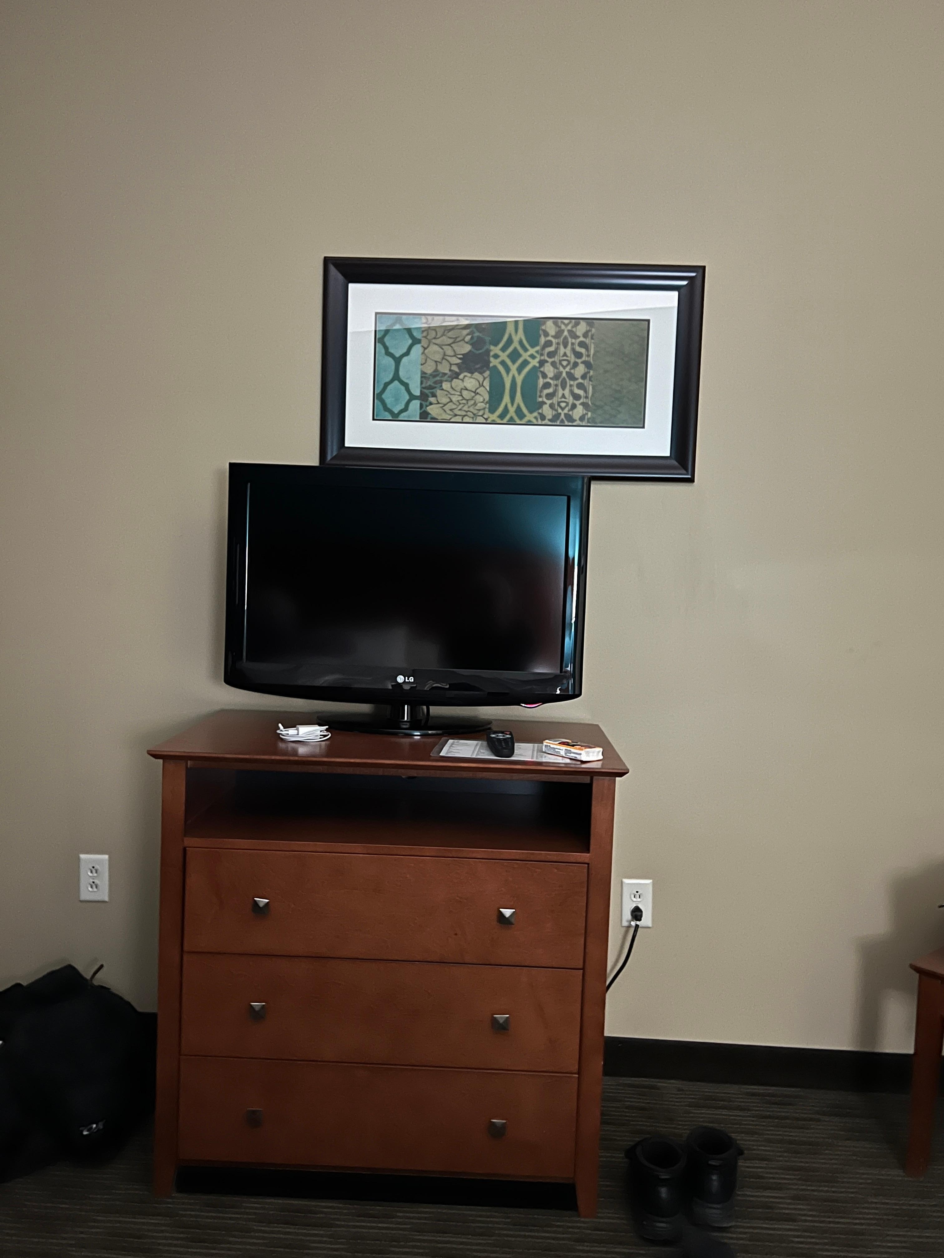 Very small tv and sharing the great interior decorating that was present throughout
