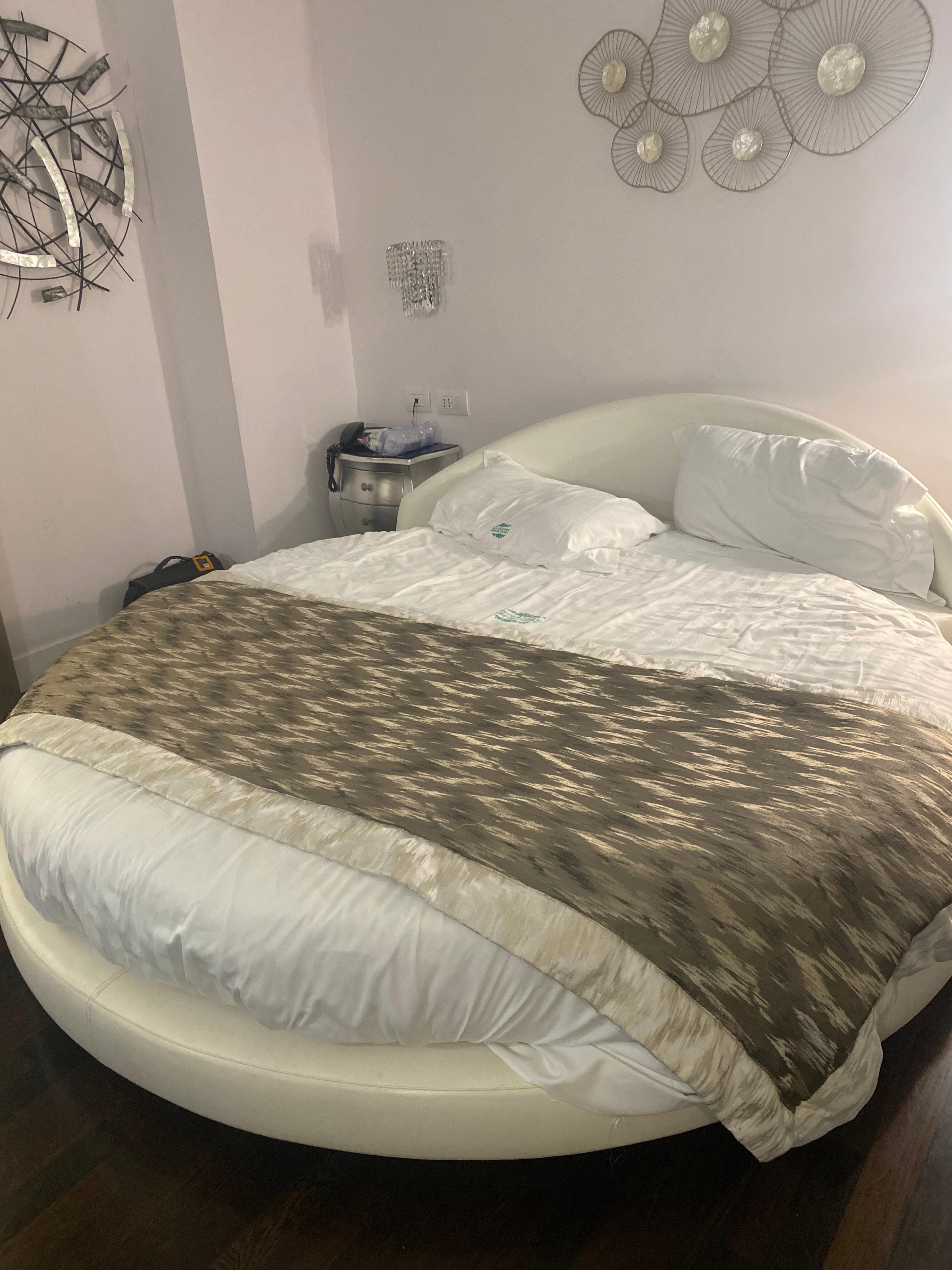 Rounded bed