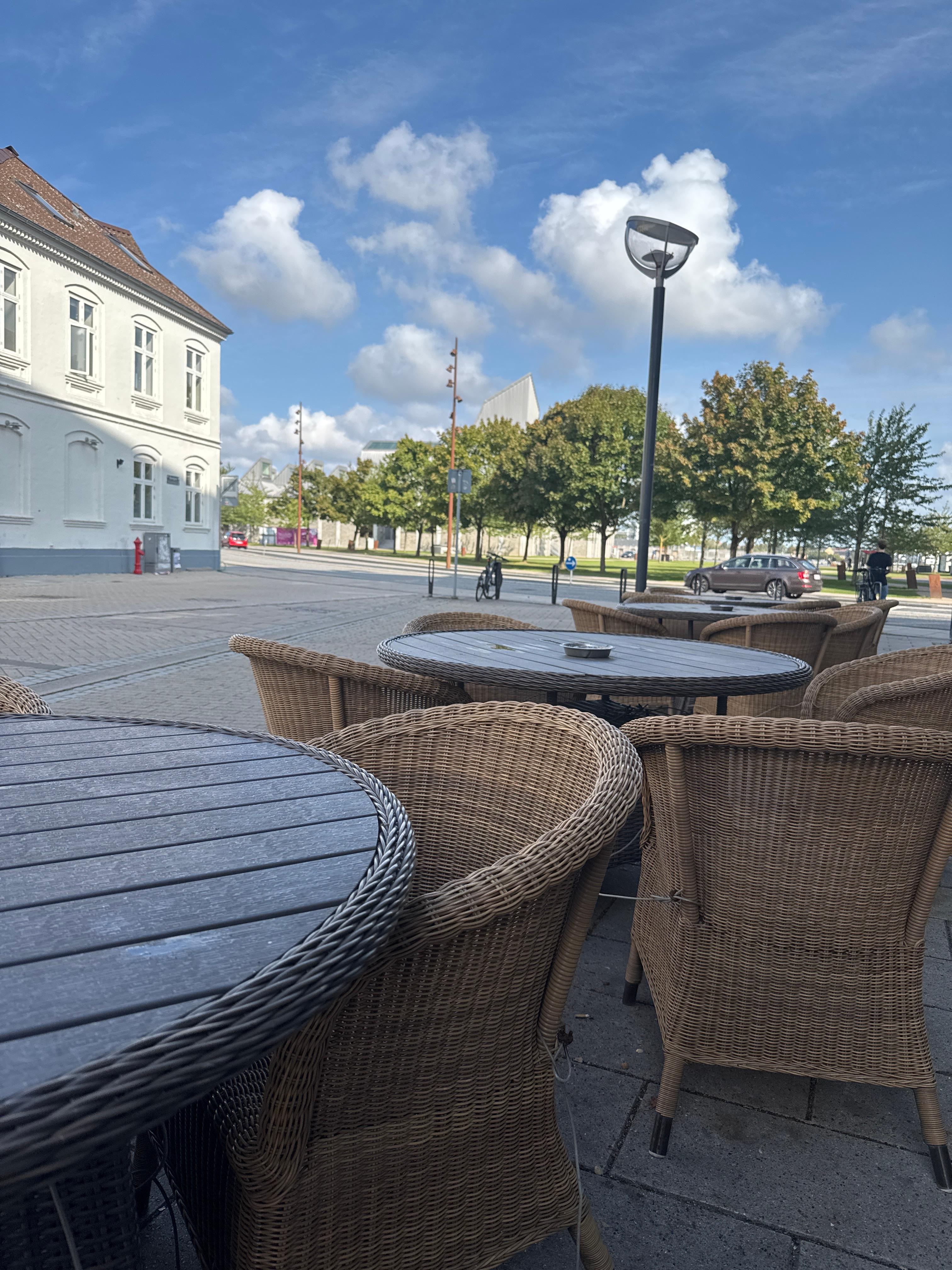 Småt men godt, og tæt på det hele