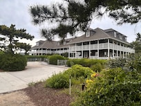 Entrance side