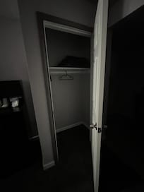 Nice closet for longer stay