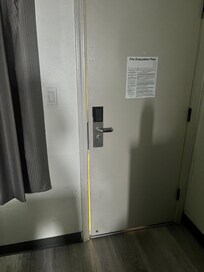 Could hear every sound through door and walls and windows