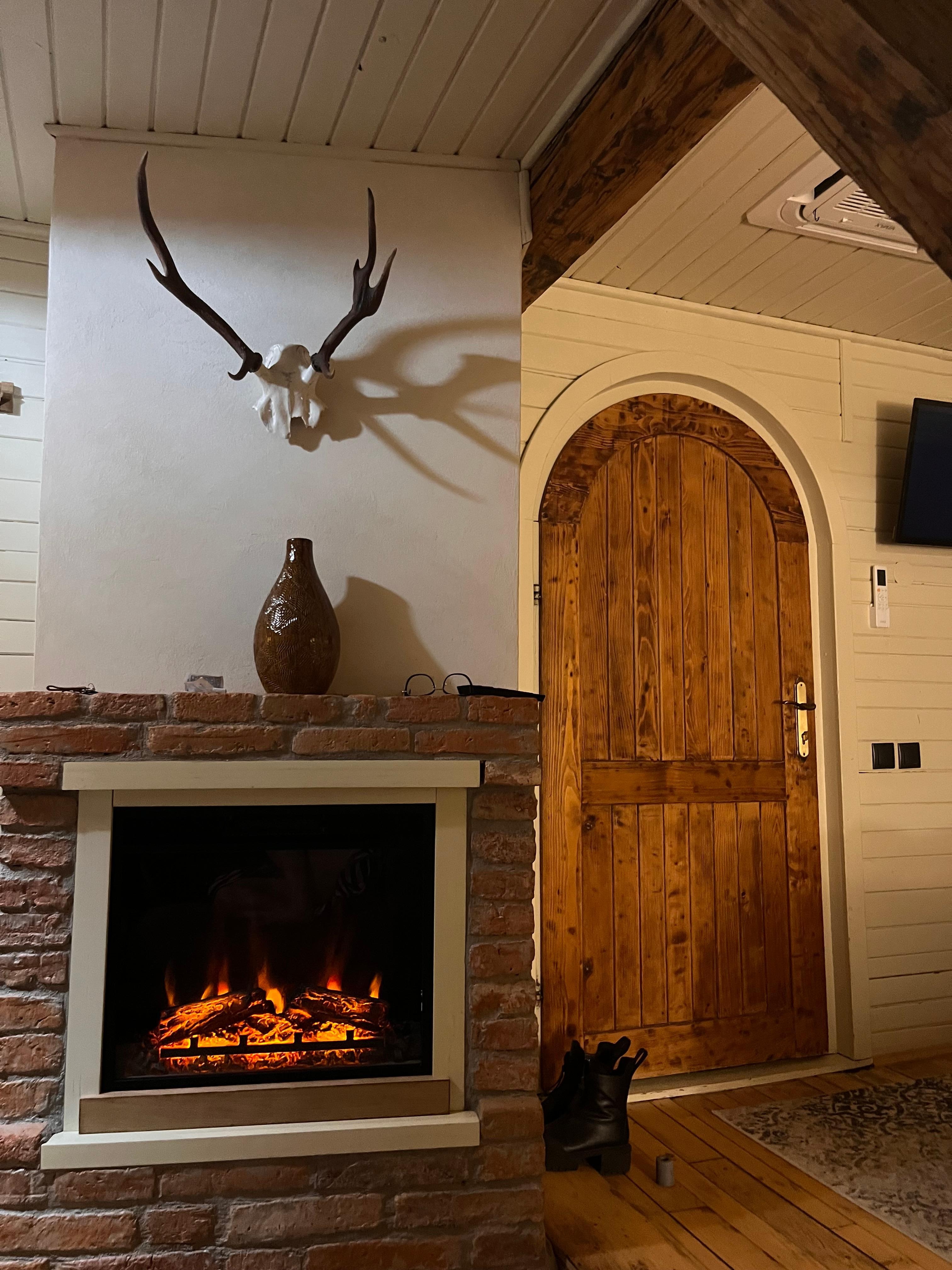 Hallway- 3rd floor- no elevator but solid stairs.