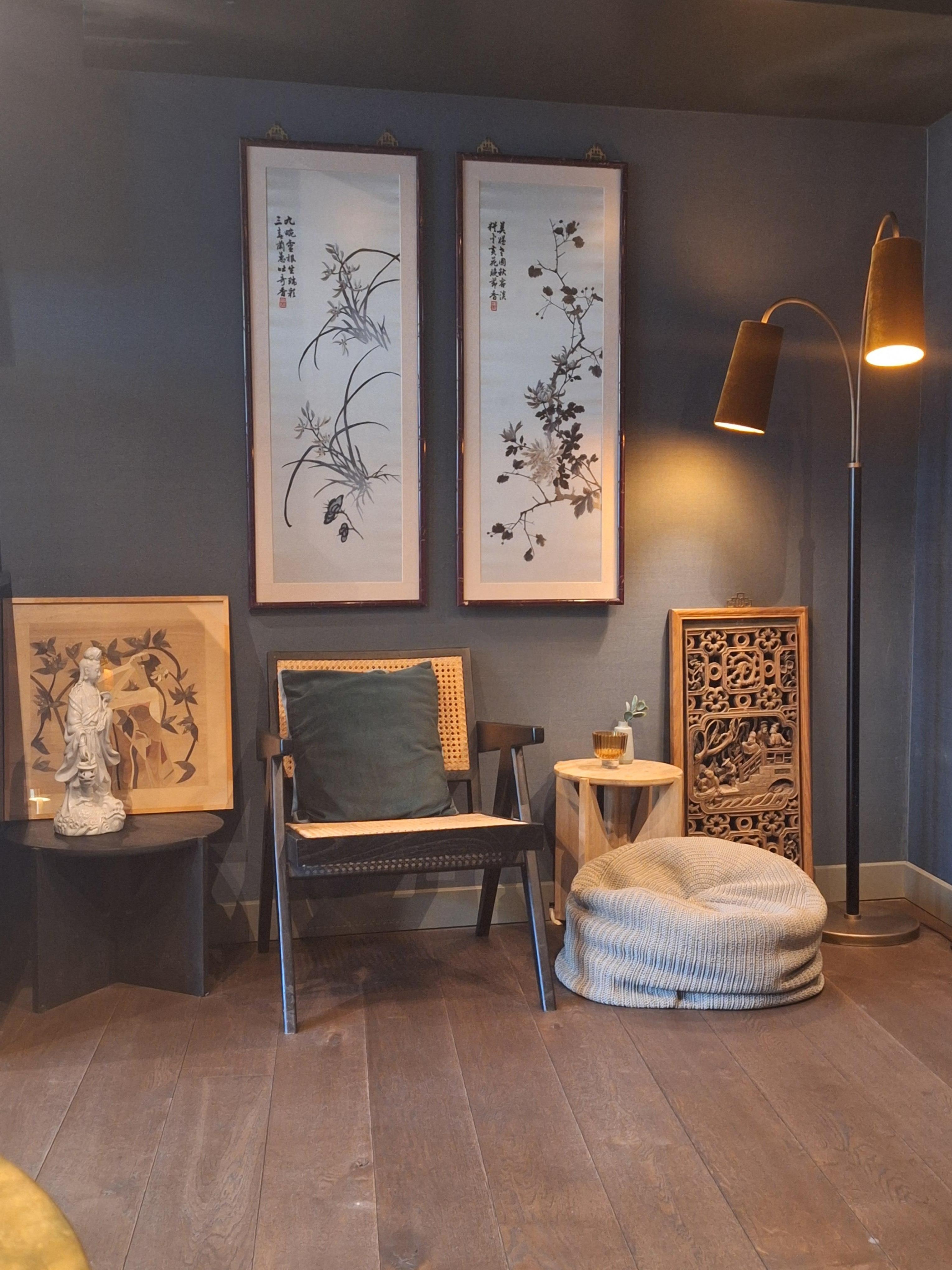 A nice peaceful area in the honesty bar.