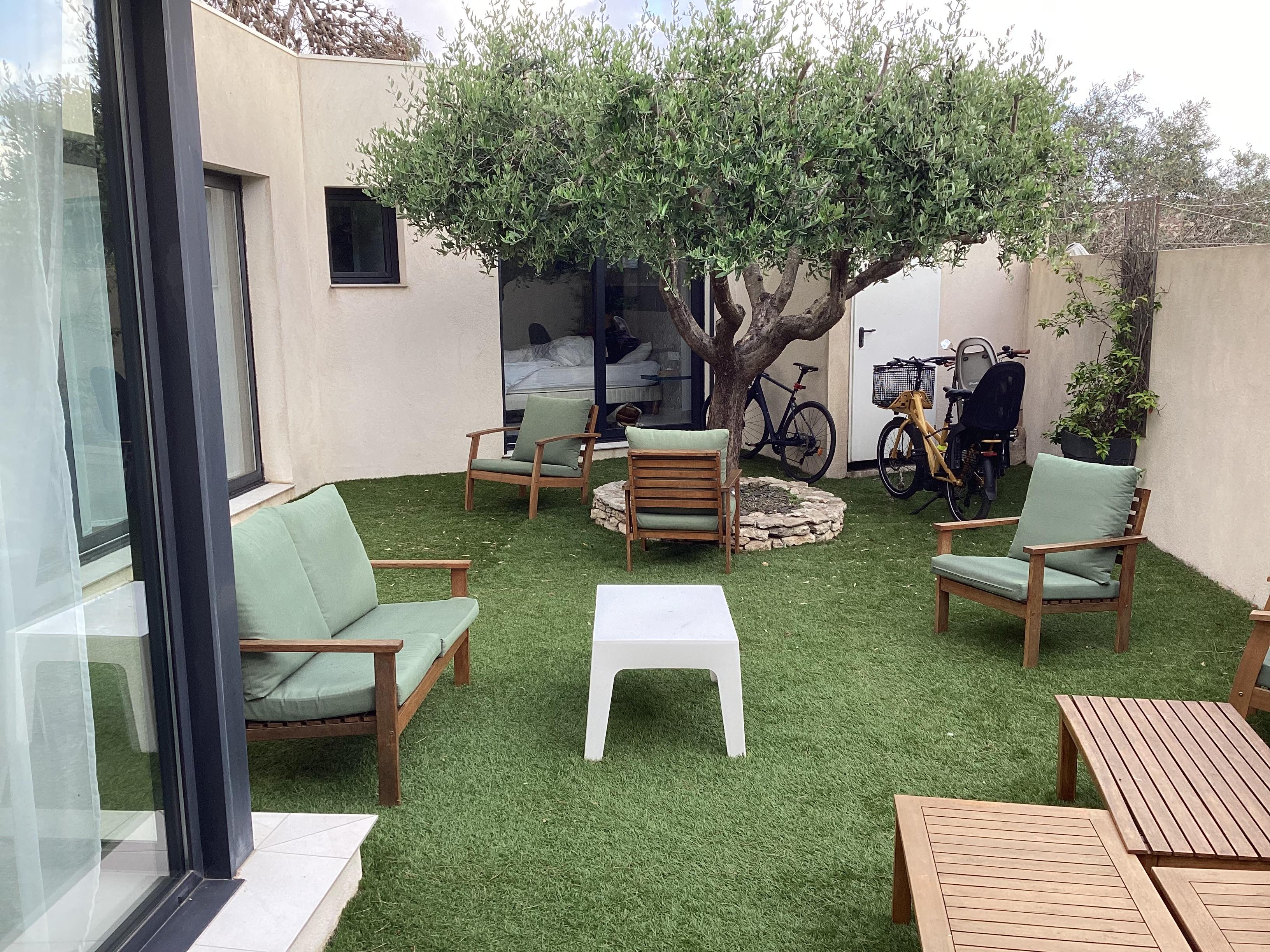 Un des patios…