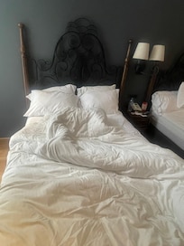 The bed was so comfy !!