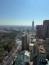 Cerca de todo el centro