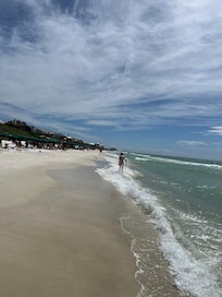 Street view coffee shop below