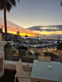 Blick vom Balkon zum Strand