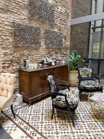 Loved the tea bar!