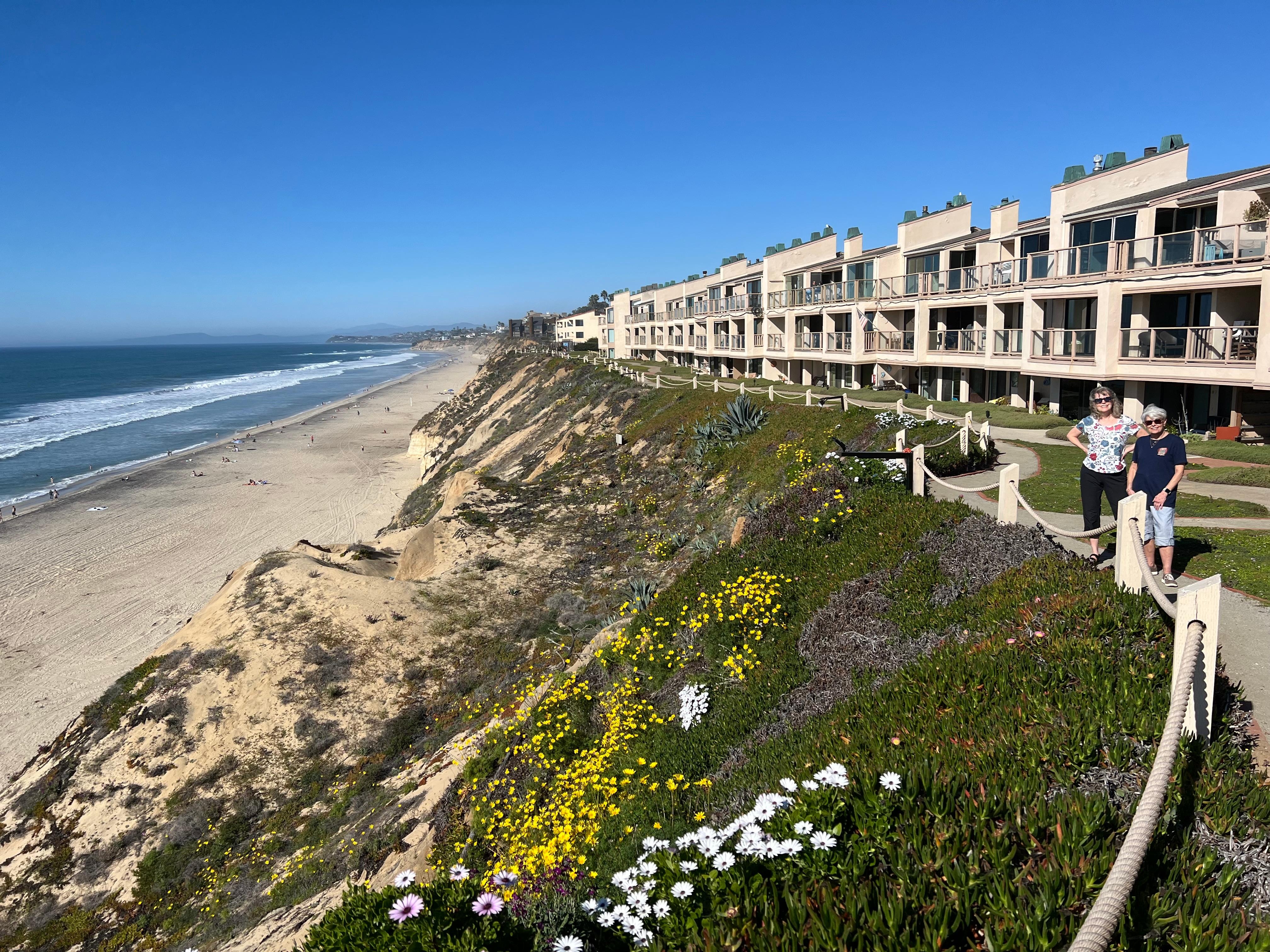 Cliffs at Seascapes Sur