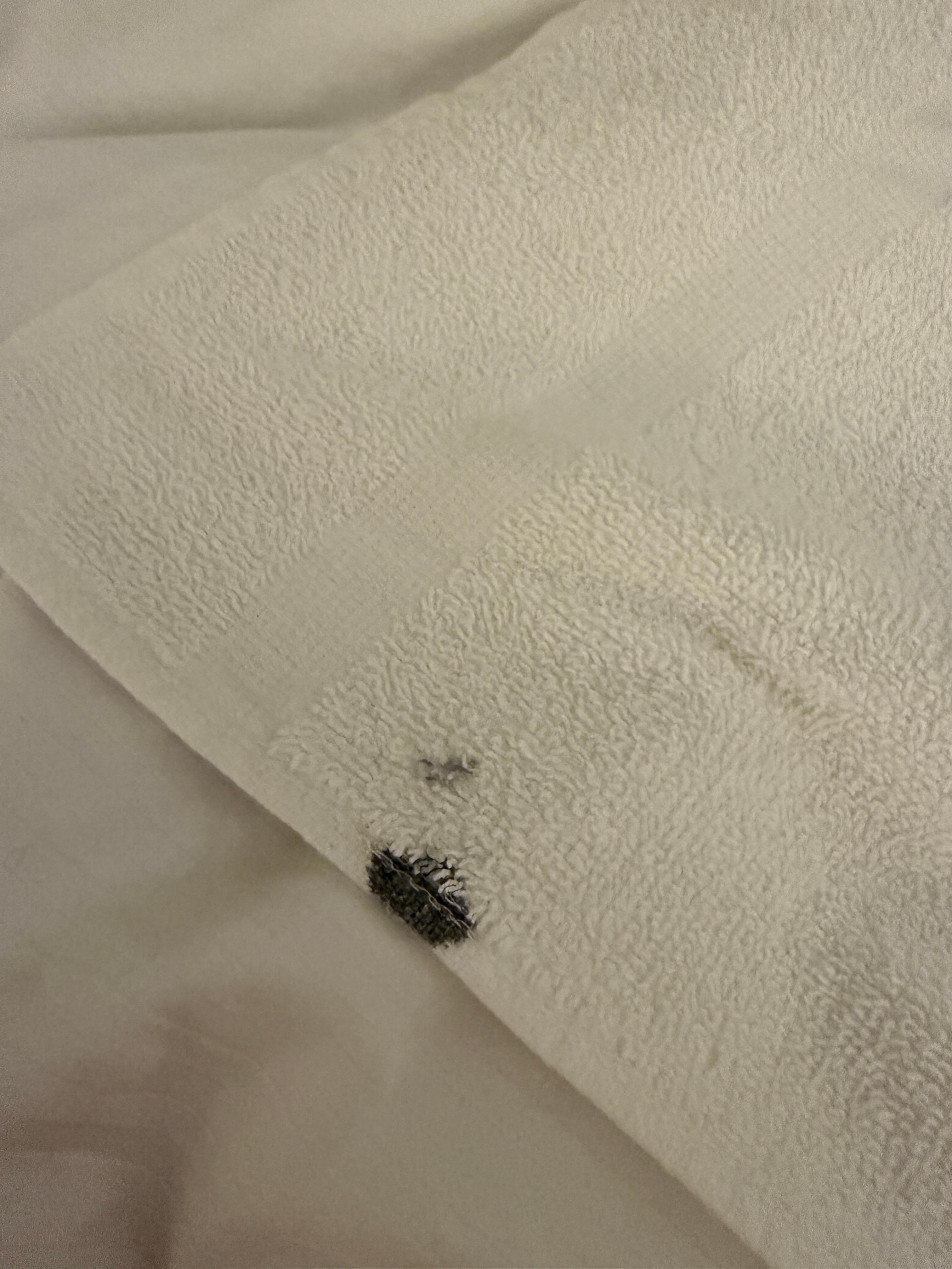 Don’t know what this is on the towel. 