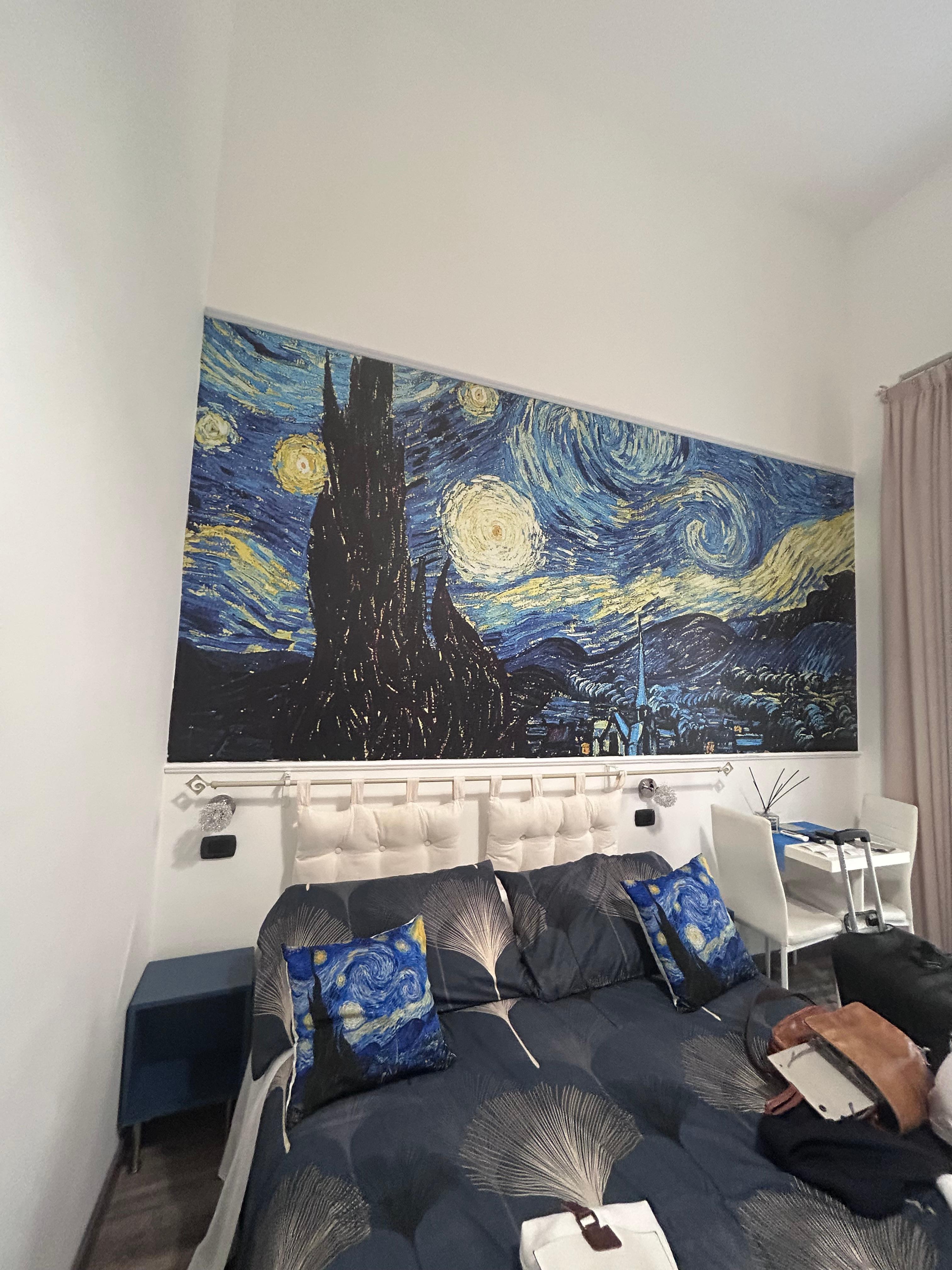 Van Gough Room