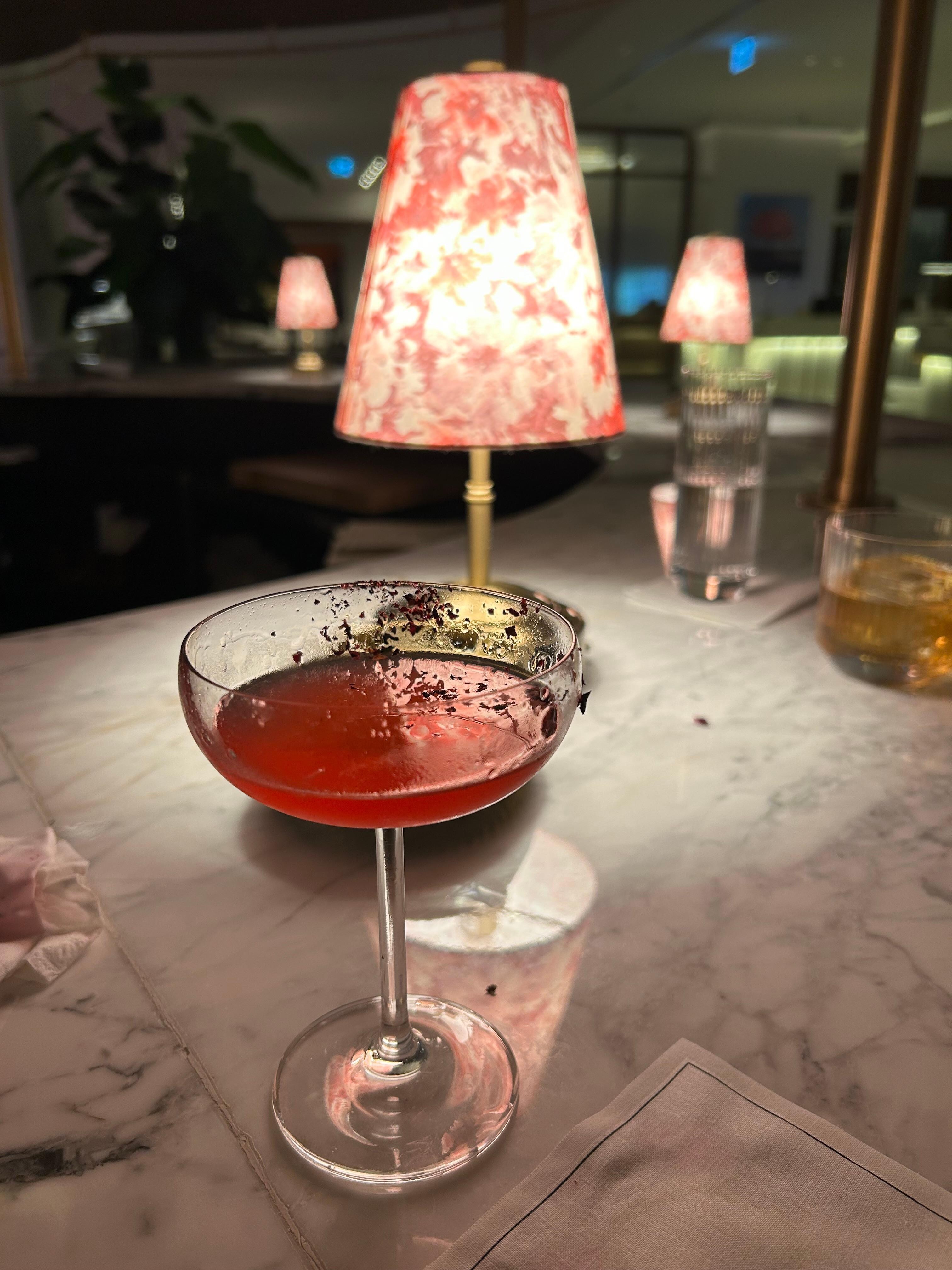 Très bon cocktail au lobby bar et super service